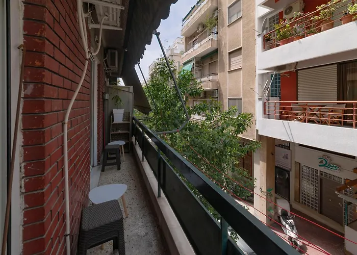 Local Urban Living 2Bd In Athens