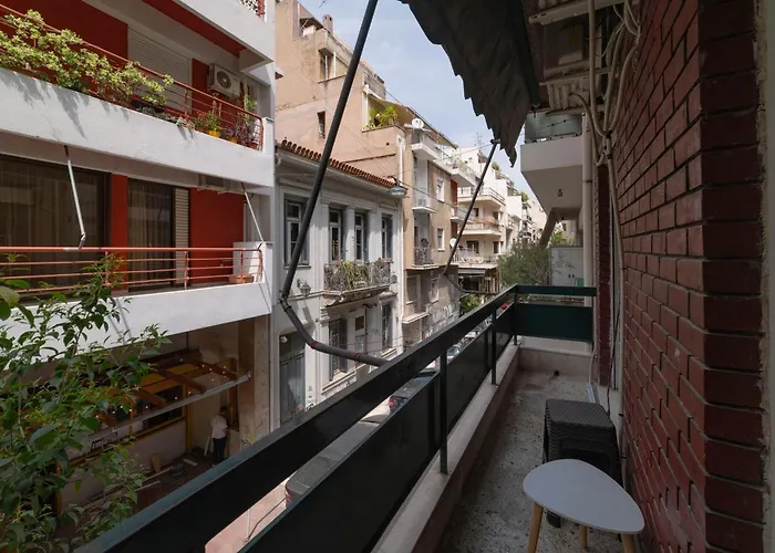 Local Urban Living 2Bd In Athens